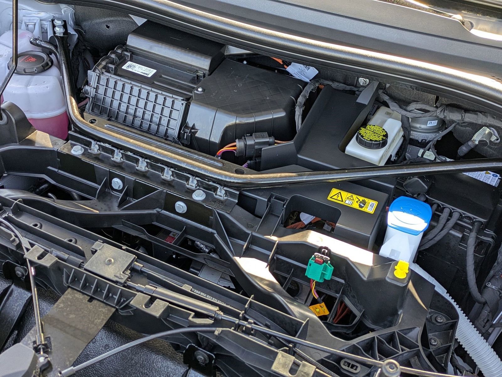 Used 2025 Audi Q4 e-tron Premium w/ Convenience Package AWD/4WD image 24