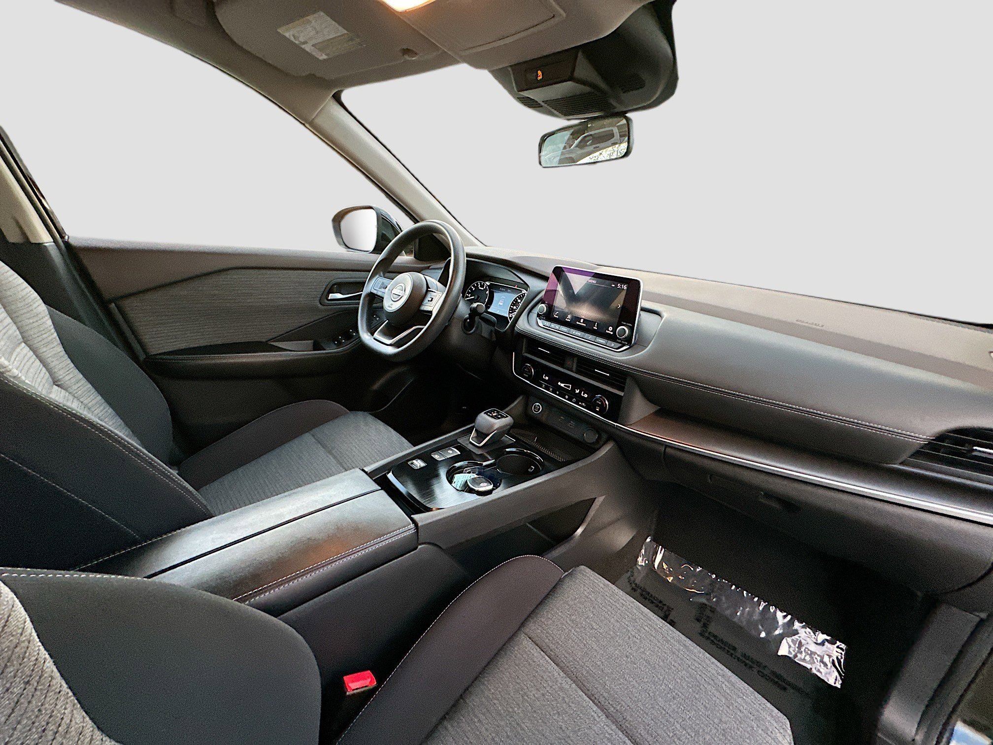 Used 2023 Nissan Rogue SV image 31