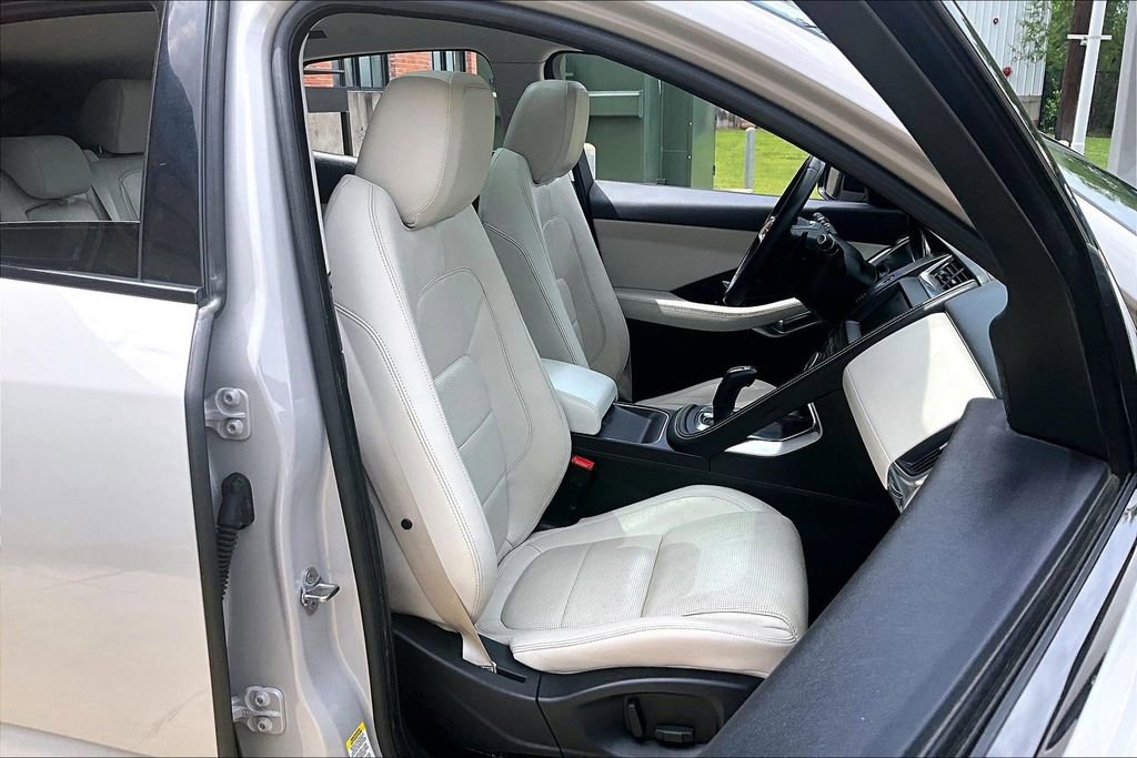 Used 2019 Jaguar E-PACE R-Dynamic S image 10