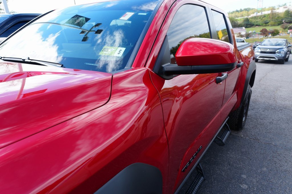 Used 2024 Toyota Tacoma TRD Off-Road image 14