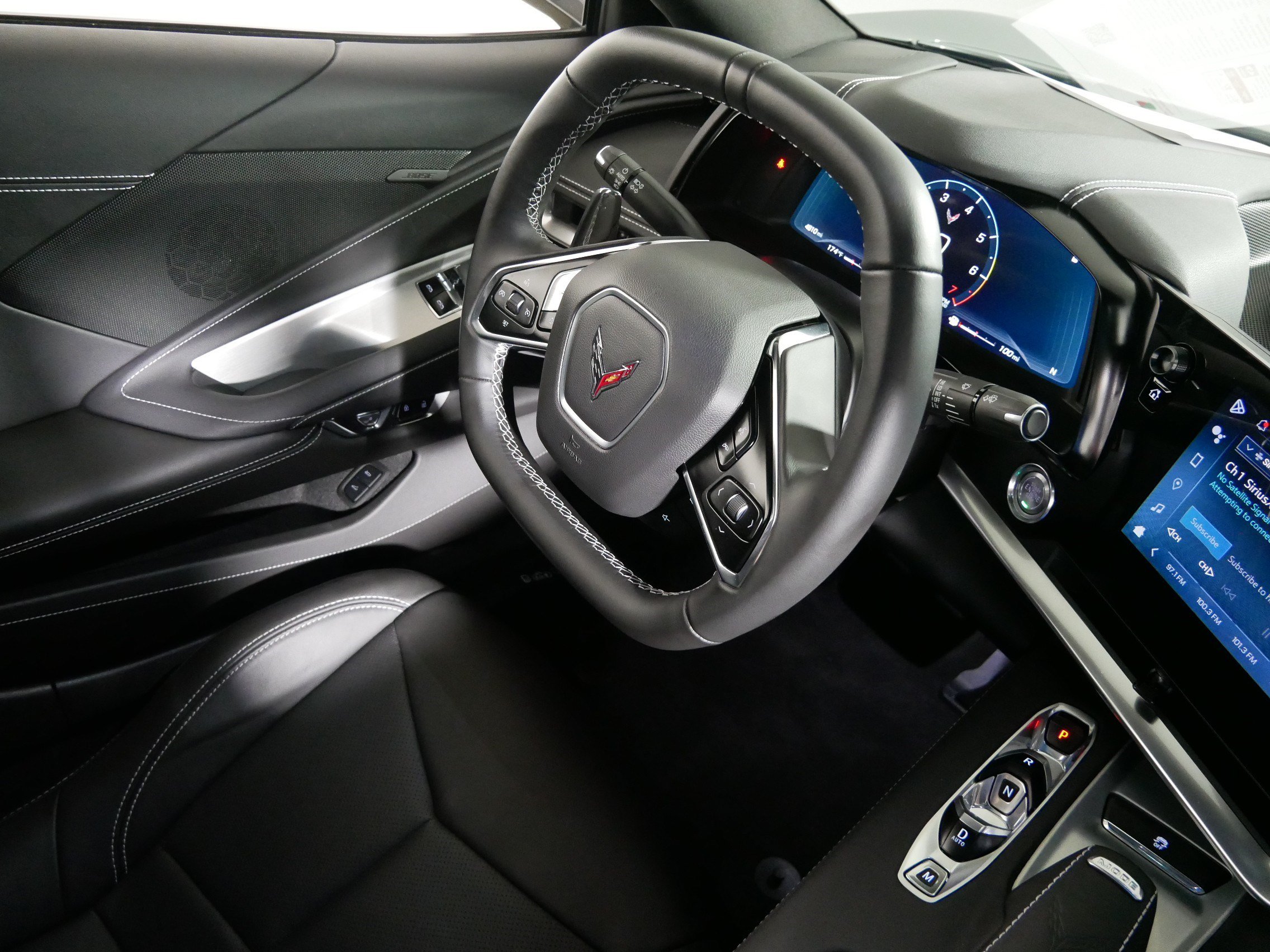 Used 2024 Chevrolet Corvette Stingray Coupe w/ 1LT RWD image 9
