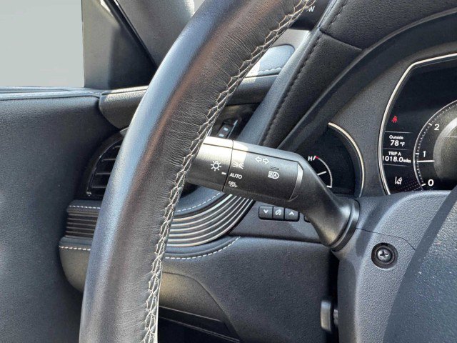 Used 2023 Lexus LS 500 w/ Accessory Package (Z2) image 25