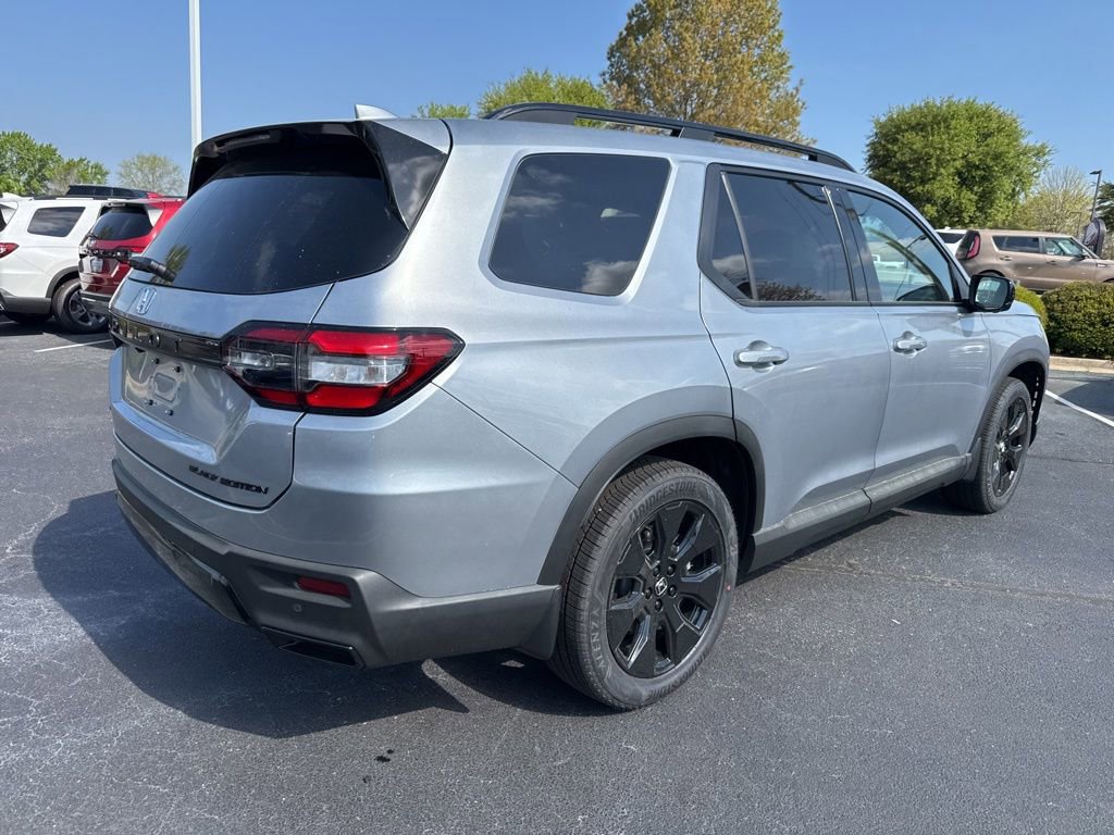 New 2026 Honda Pilot Black Edition image 3