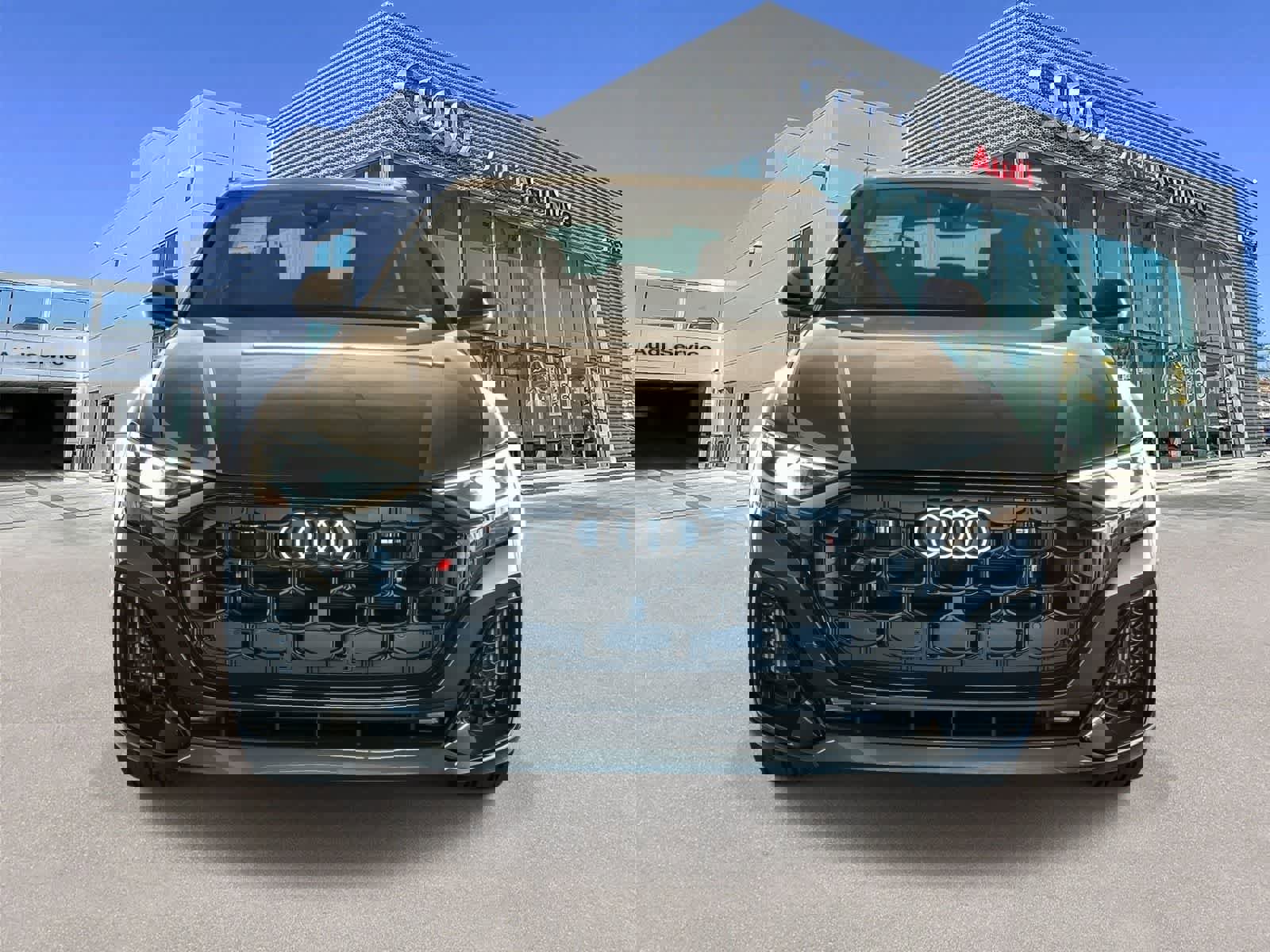 New 2026 Audi SQ8 Premium Plus image 2