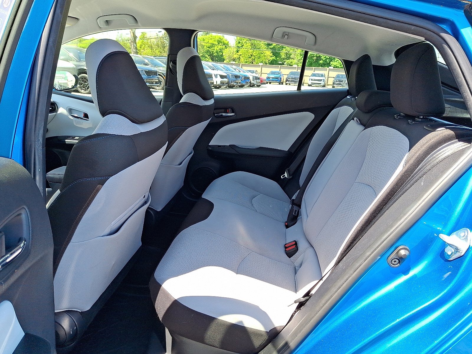 Used 2019 Toyota Prius LE FWD image 11