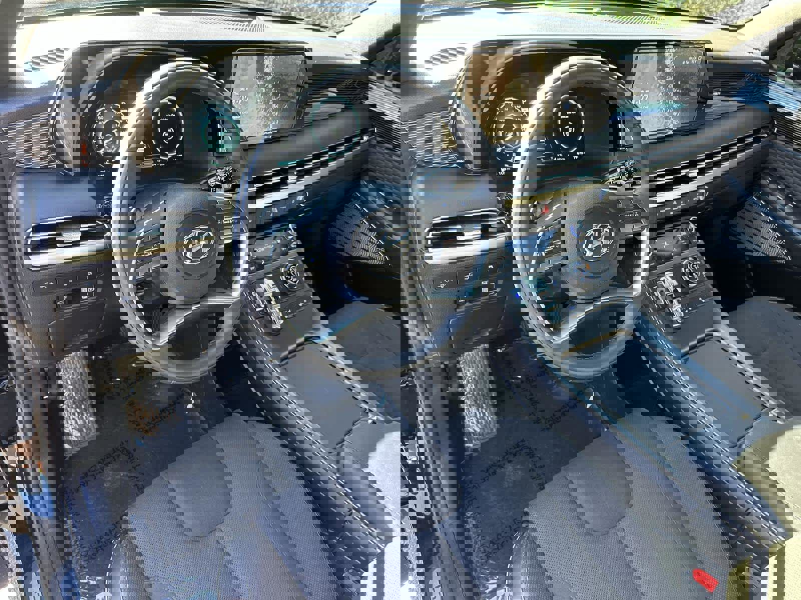 Used 2024 Hyundai Palisade Calligraphy image 2