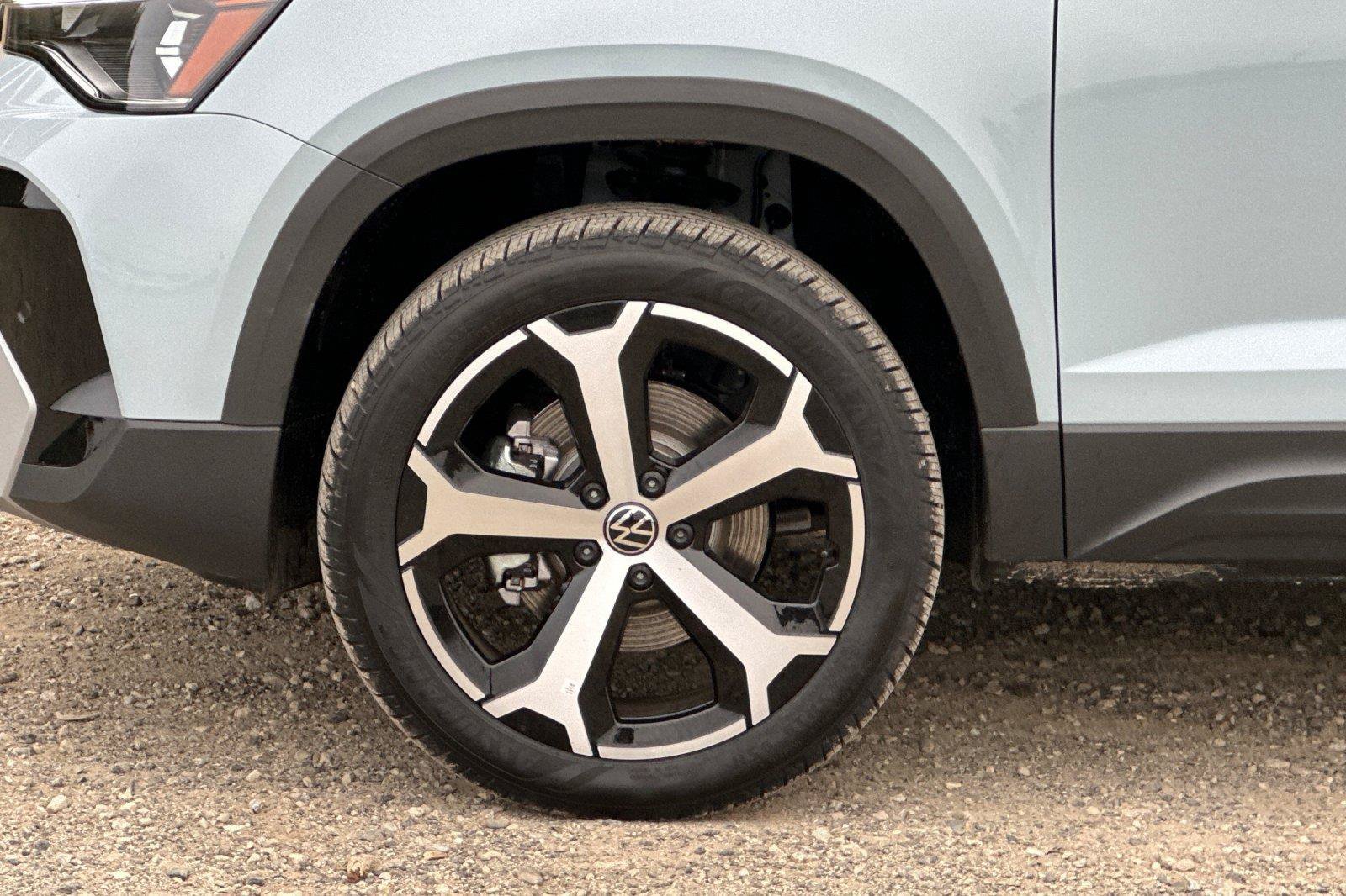 New 2026 Volkswagen Taos SEL AWD/4WD image 25