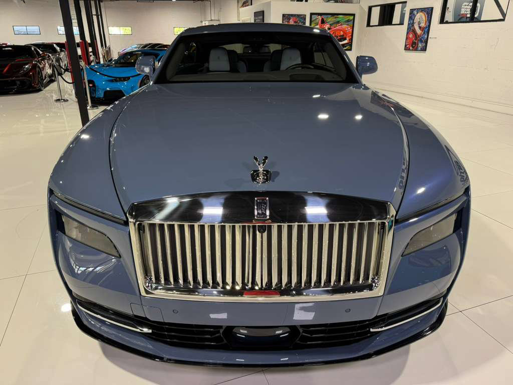 Used 2024 Rolls-Royce Spectre w/ Spectre Launch Package image 2
