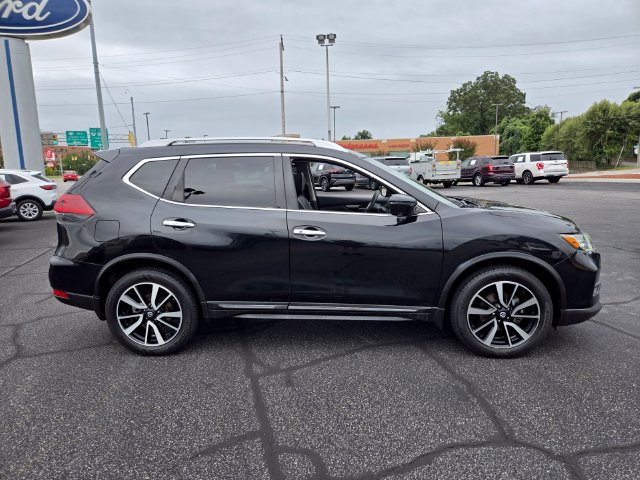 Used 2019 Nissan Rogue SL w/ Premium Package AWD/4WD image 9