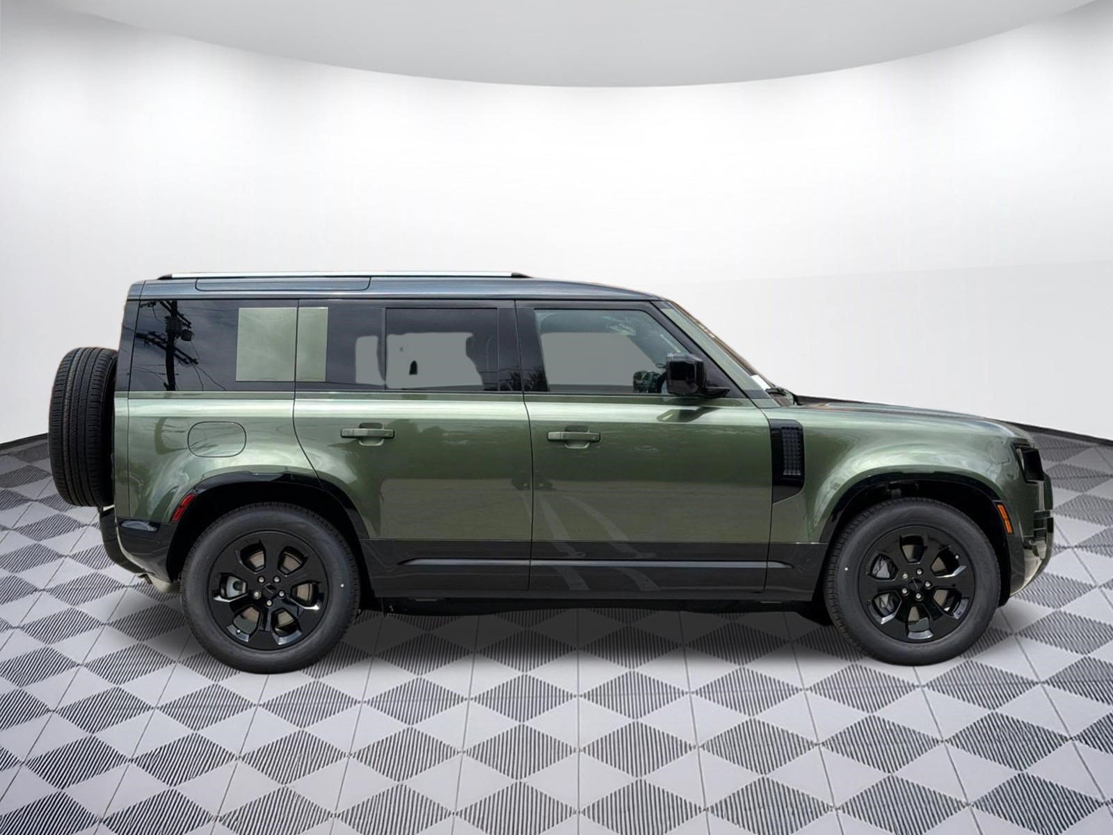 New 2026 Land Rover Defender 110 X-Dynamic SE AWD/4WD image 7