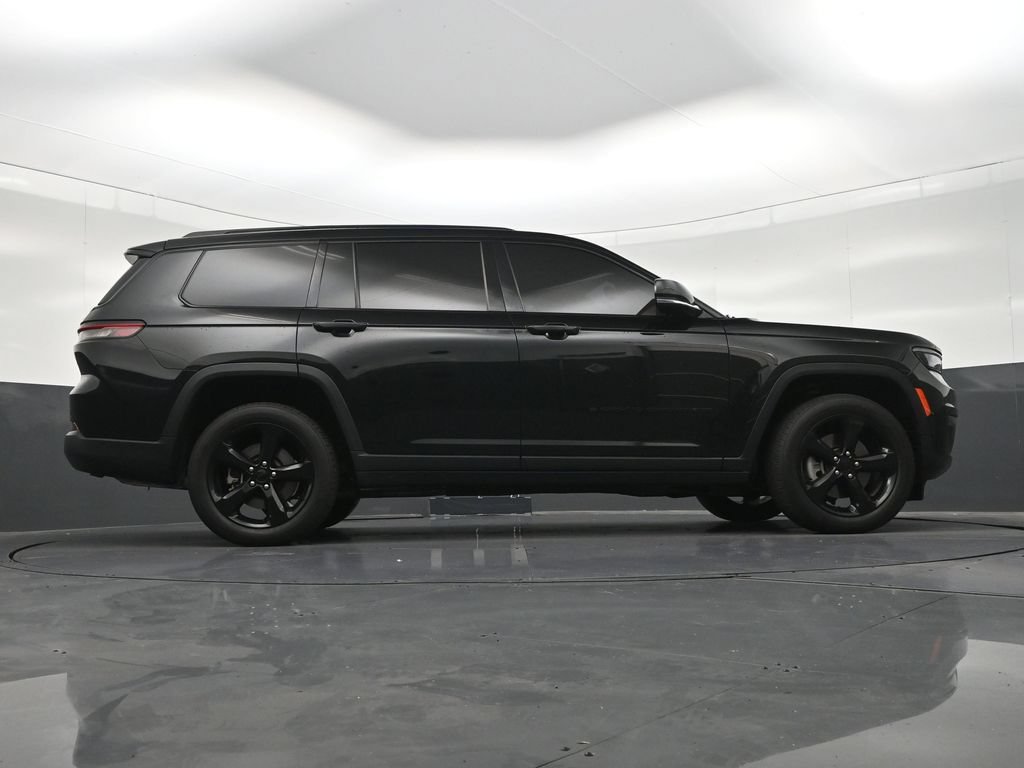 Used 2022 Jeep Grand Cherokee L Limited w/ Black Appearance Package RWD image 34