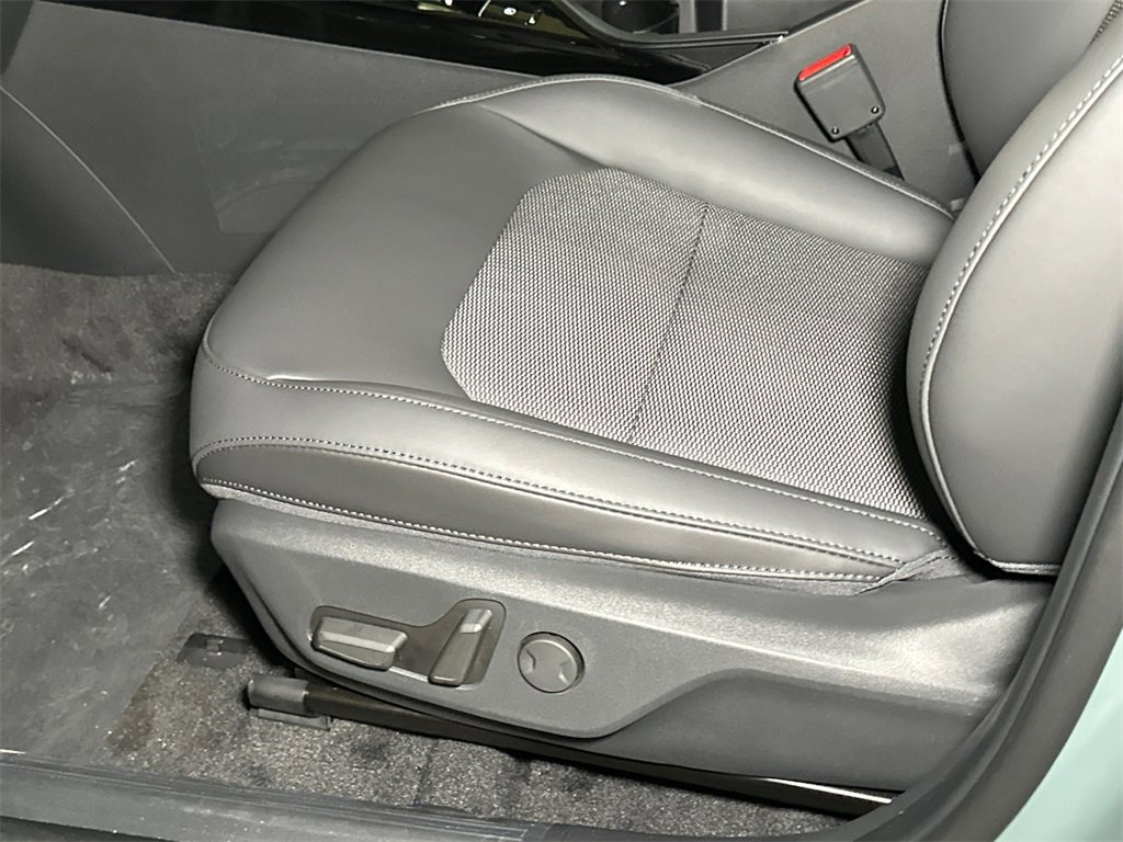 New 2025 Kia Niro Wind image 15