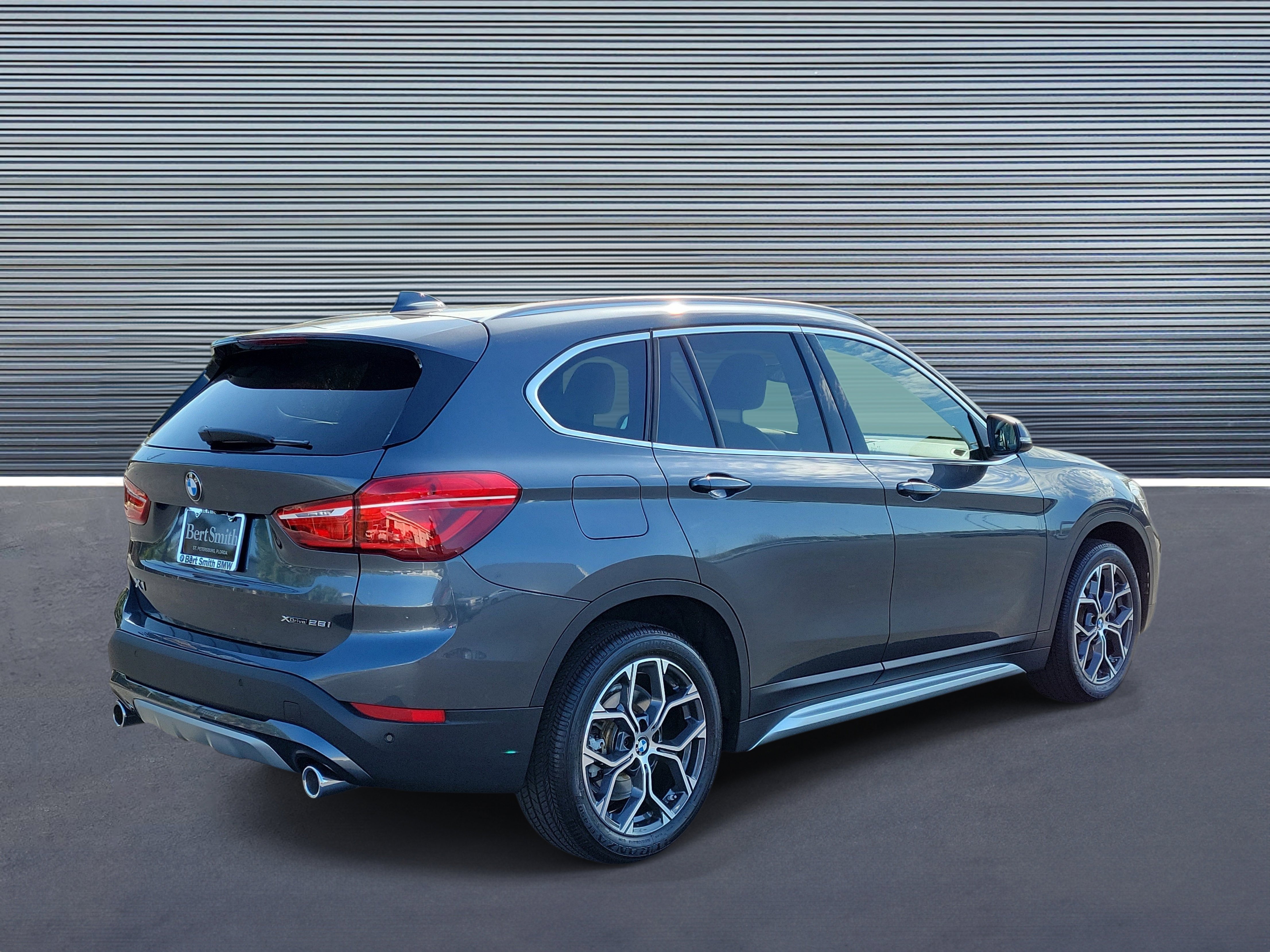 Used 2020 BMW X1 xDrive28i AWD/4WD image 3