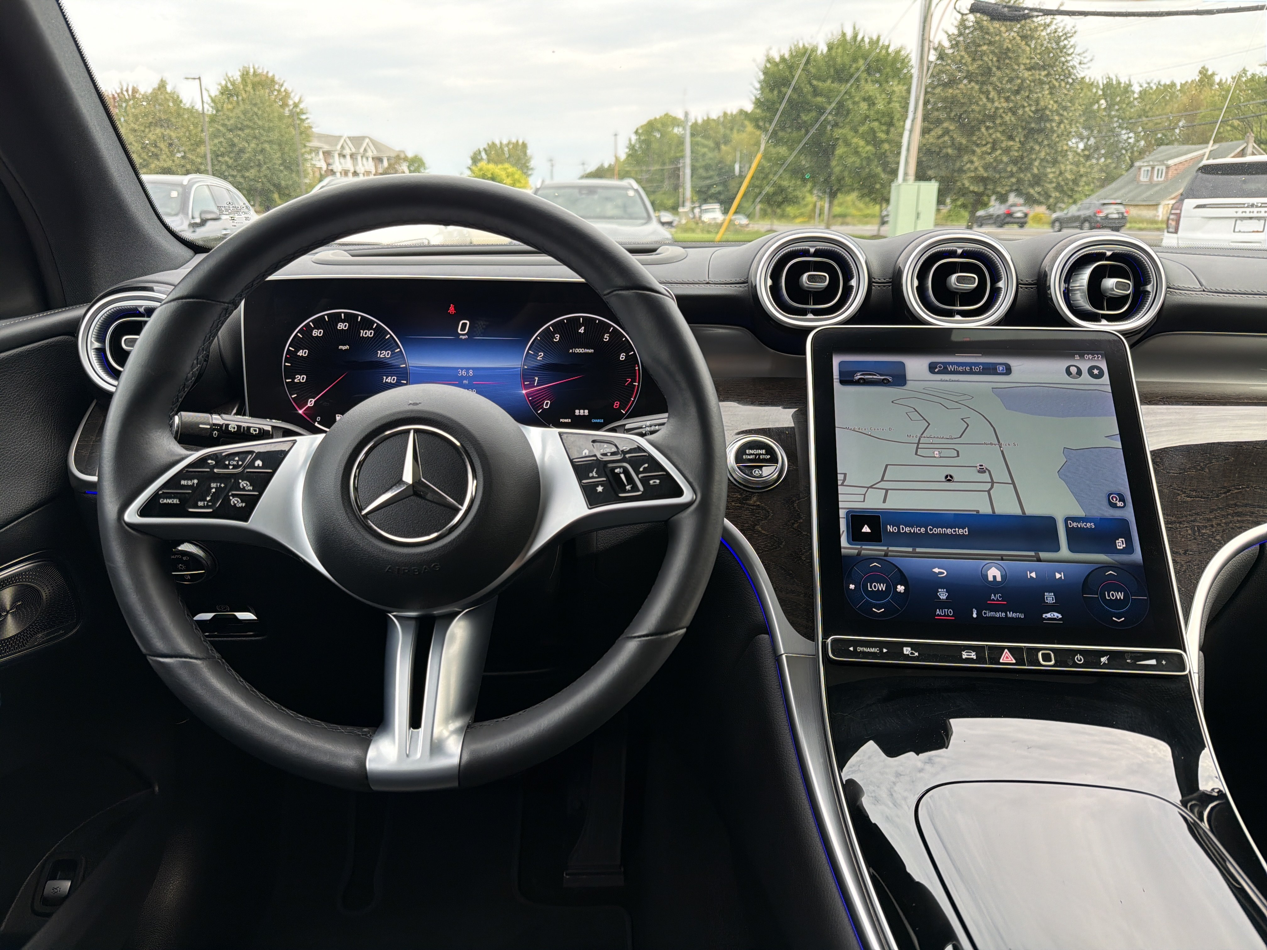 Used 2023 Mercedes-Benz GLC 300 4MATIC image 12