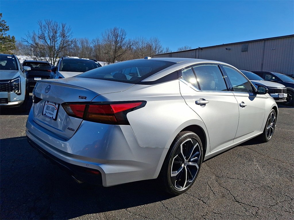 Used 2024 Nissan Altima 2.5 SR image 16
