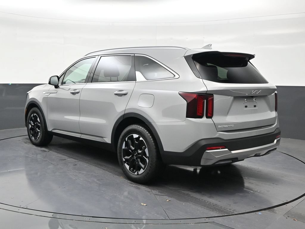 Used 2025 Kia Sorento S w/ Panoramic Sunroof Package FWD image 3