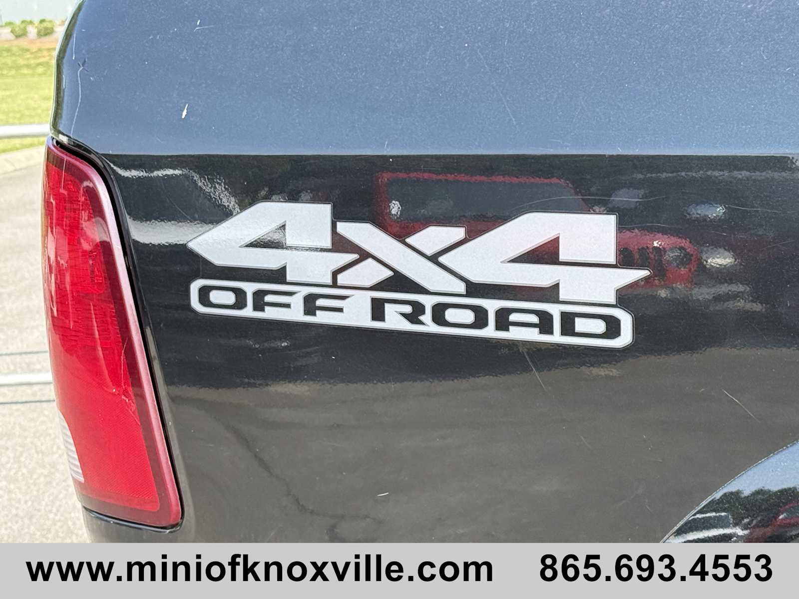 Used 2018 RAM 2500 Big Horn w/ Sport Appearance Group AWD/4WD image 11
