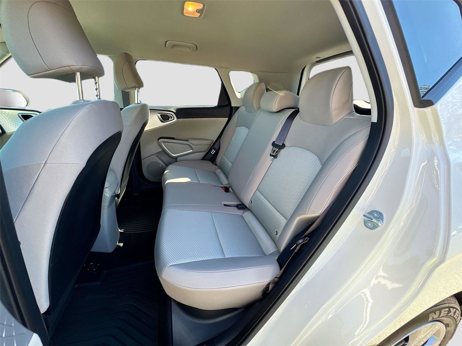 Used 2023 Kia Soul LX image 22