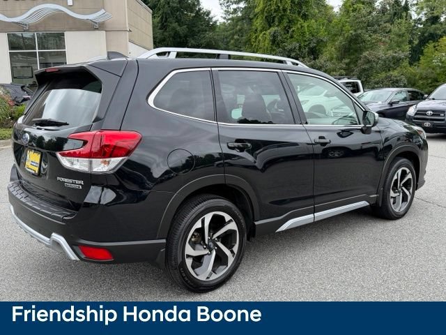 Used 2023 Subaru Forester Touring AWD/4WD image 5