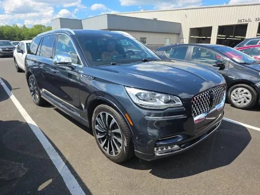 Used 2021 Lincoln Aviator Black Label Grand Touring AWD/4WD image 3