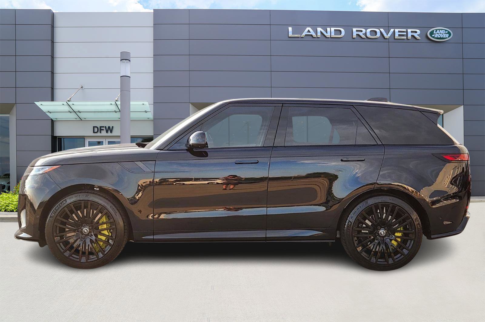New 2025 Land Rover Range Rover Sport SV Edition Two image 3