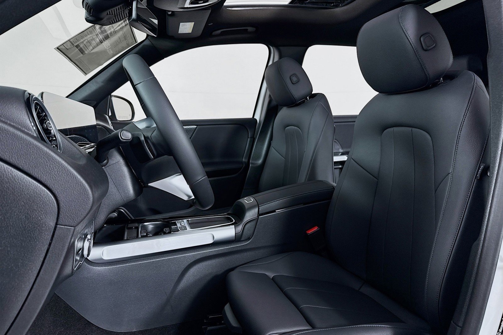 New 2026 Mercedes-Benz GLB 250 image 16