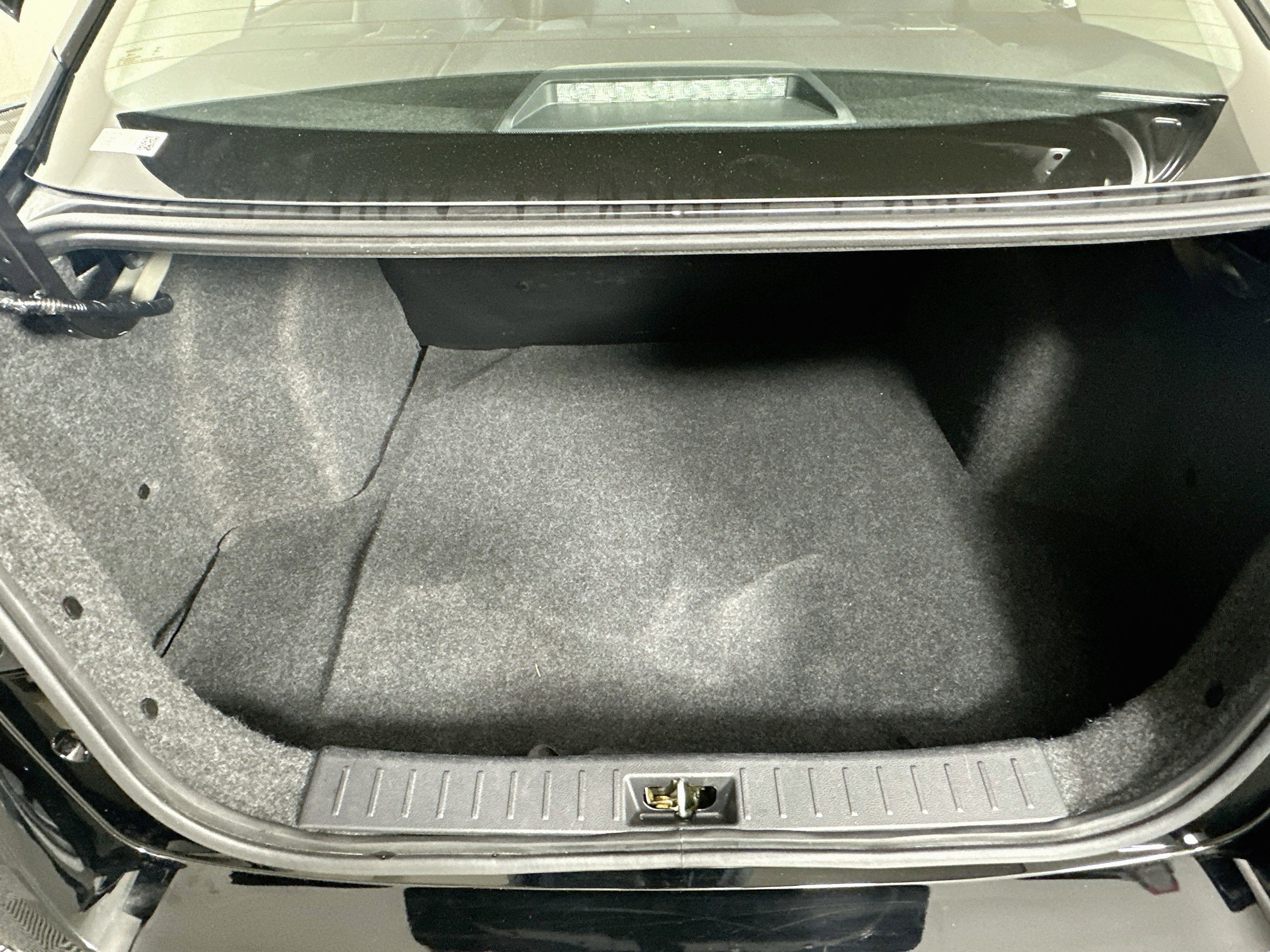 Used 2025 Nissan Versa S FWD image 27