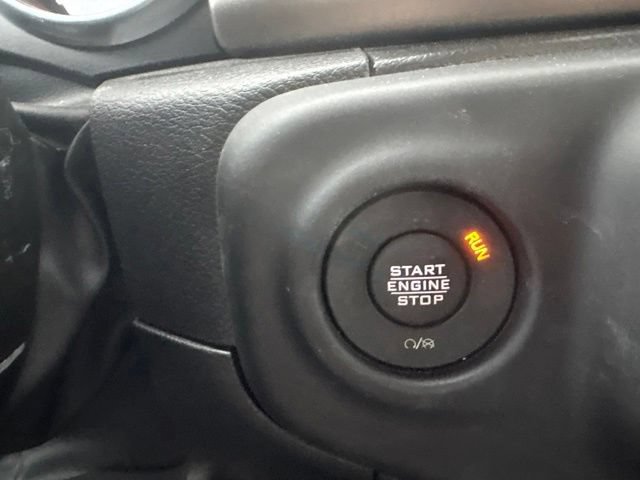 Used 2023 Jeep Gladiator Sport AWD/4WD image 17
