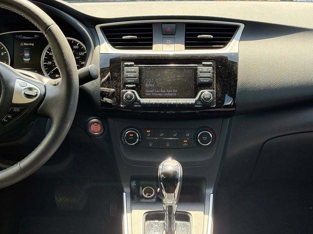 Used 2017 Nissan Sentra SV FWD image 13