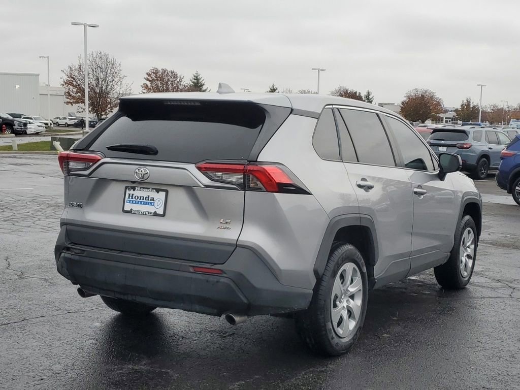 Used 2023 Toyota RAV4 LE image 9