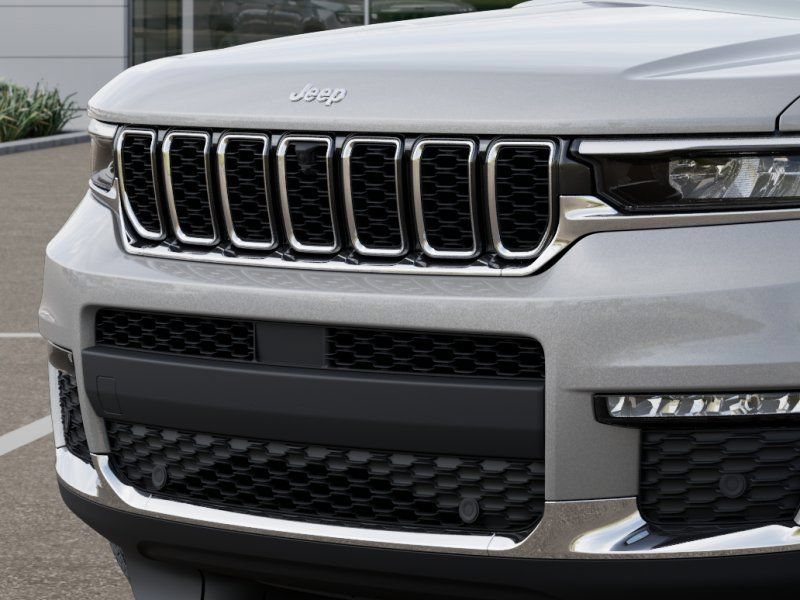 New 2025 Jeep Grand Cherokee L Limited w/ Luxury Tech Group II AWD/4WD image 12