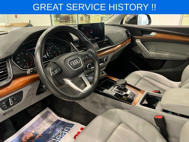 Used 2023 Audi Q5 2.0T Premium w/ Convenience Package AWD/4WD image 12