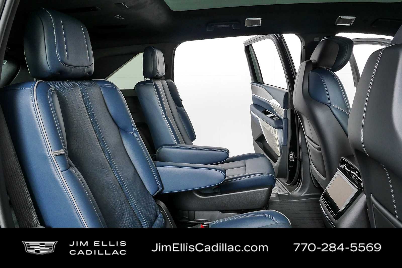 Used 2025 Cadillac Escalade IQ Luxury 2 w/ LPO, Premium Carpet Package AWD/4WD image 23