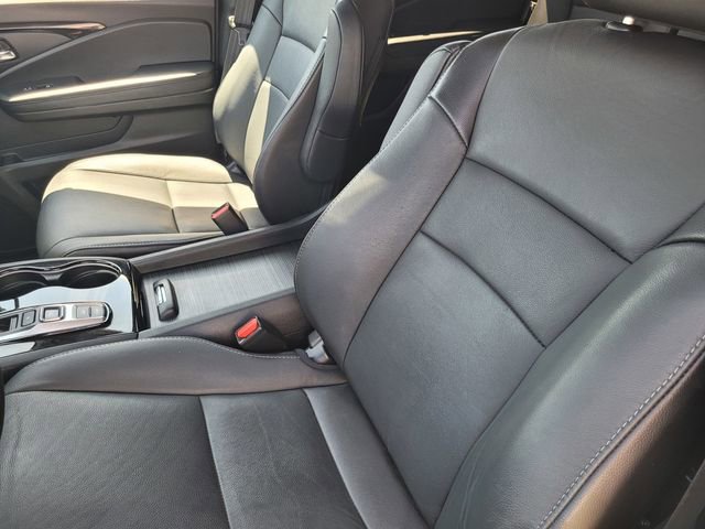 Used 2021 Honda Pilot Touring image 11