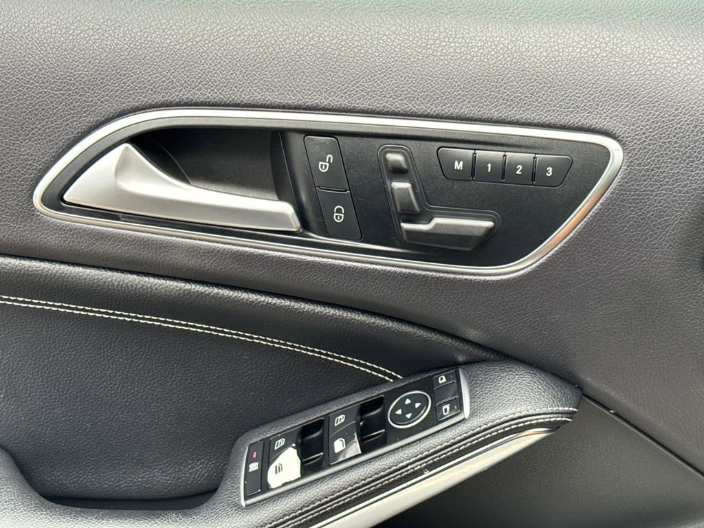 Used 2015 Mercedes-Benz GLA 250 GLA 250 image 22