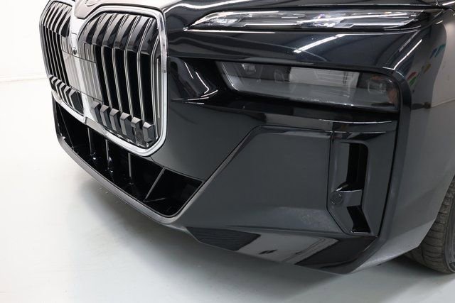 Used 2024 BMW 760i xDrive w/ Executive Package image 61