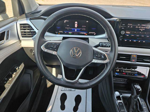 Used 2025 Volkswagen Taos SE AWD/4WD image 21