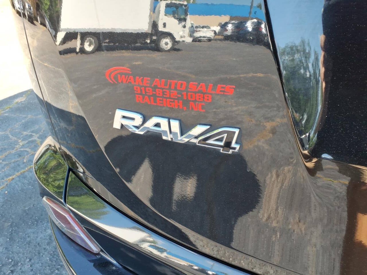Used 2016 Toyota RAV4 XLE w/ Convenience Package AWD/4WD image 5