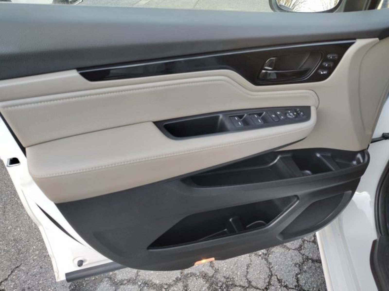 Used 2023 Honda Odyssey Touring image 23