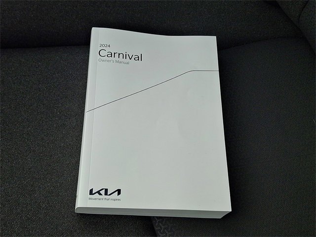 Used 2024 Kia Carnival LX image 25