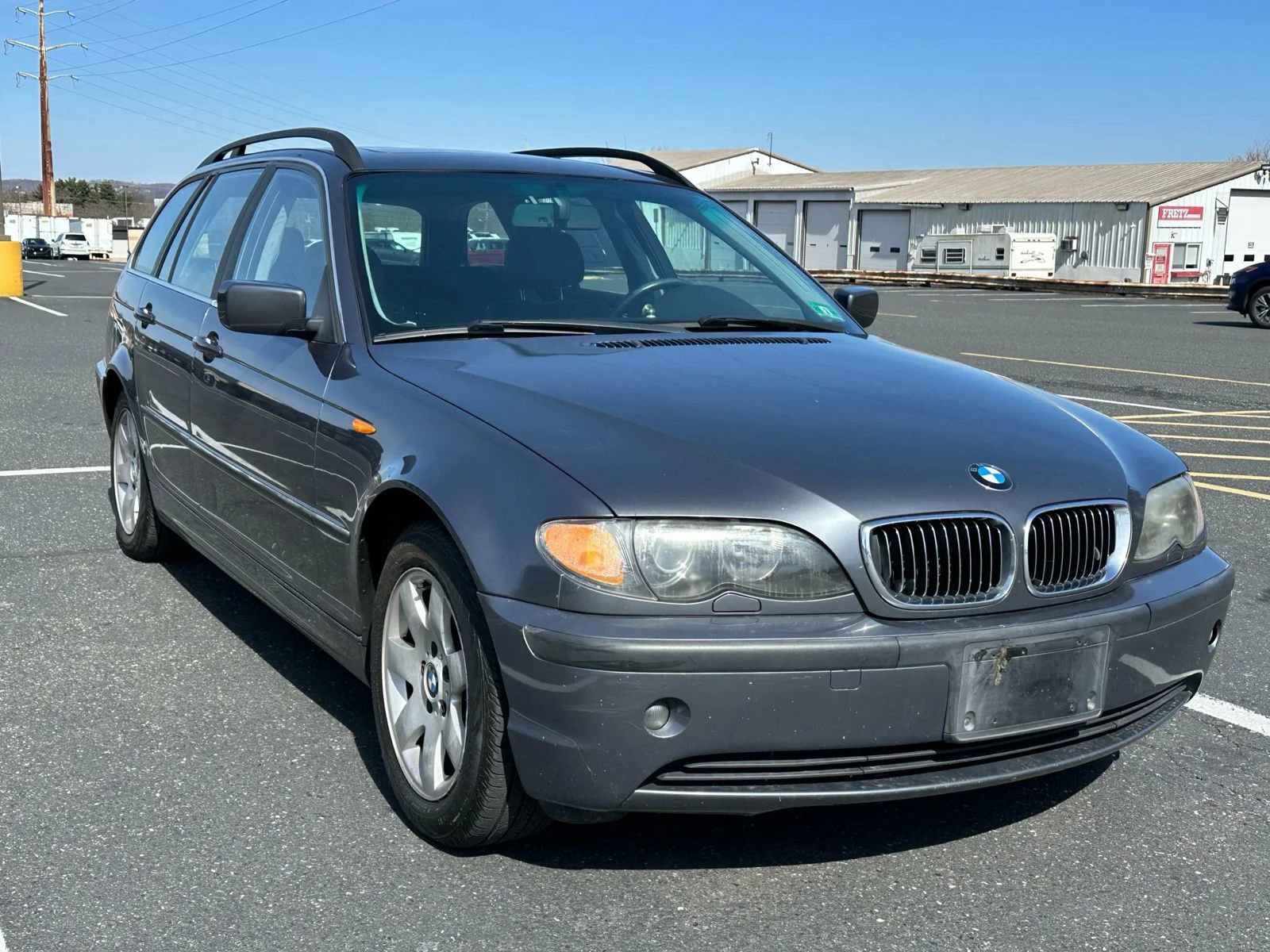 Used 2002 BMW 325xi Wagon image 4
