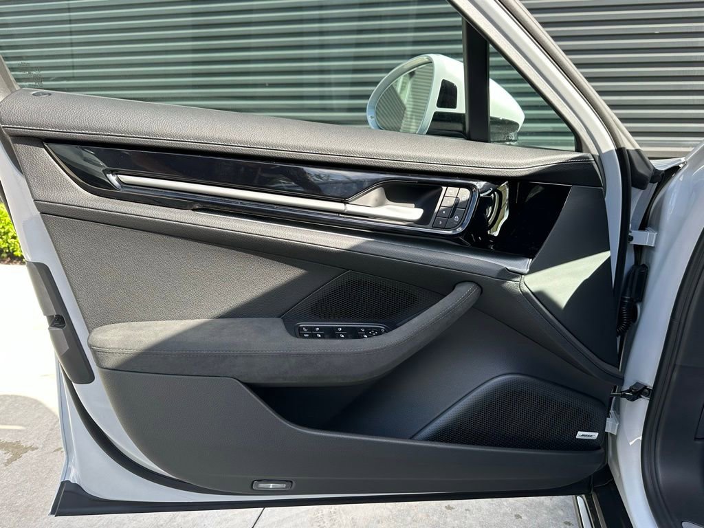 Used 2025 Porsche Panamera 4 image 14