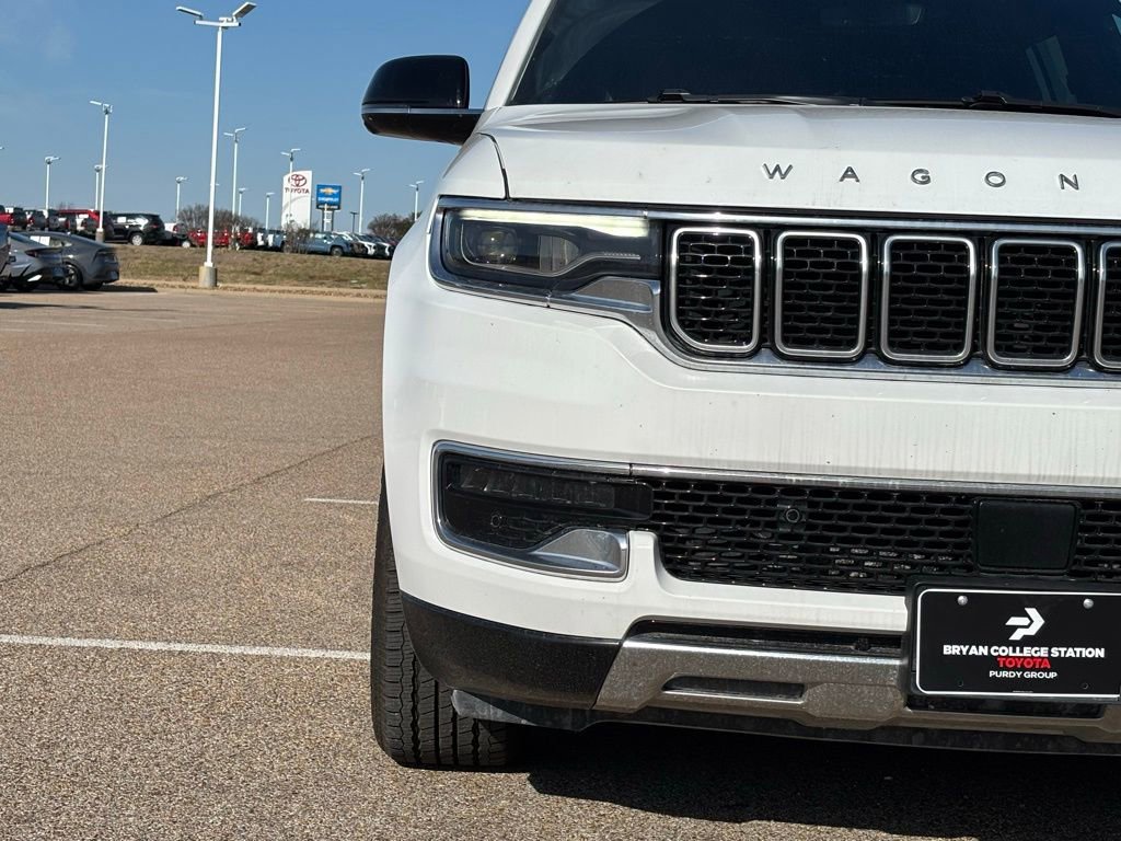 Used 2024 Jeep Wagoneer L Series III w/ Flexible Seating Group image 4