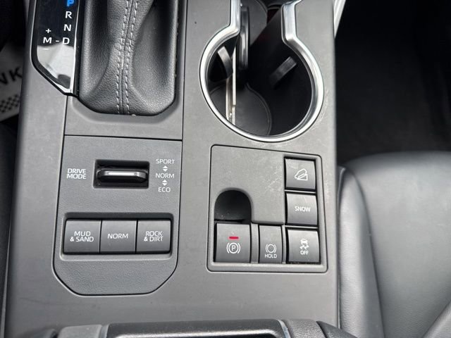 Used 2023 Toyota Highlander XLE image 19