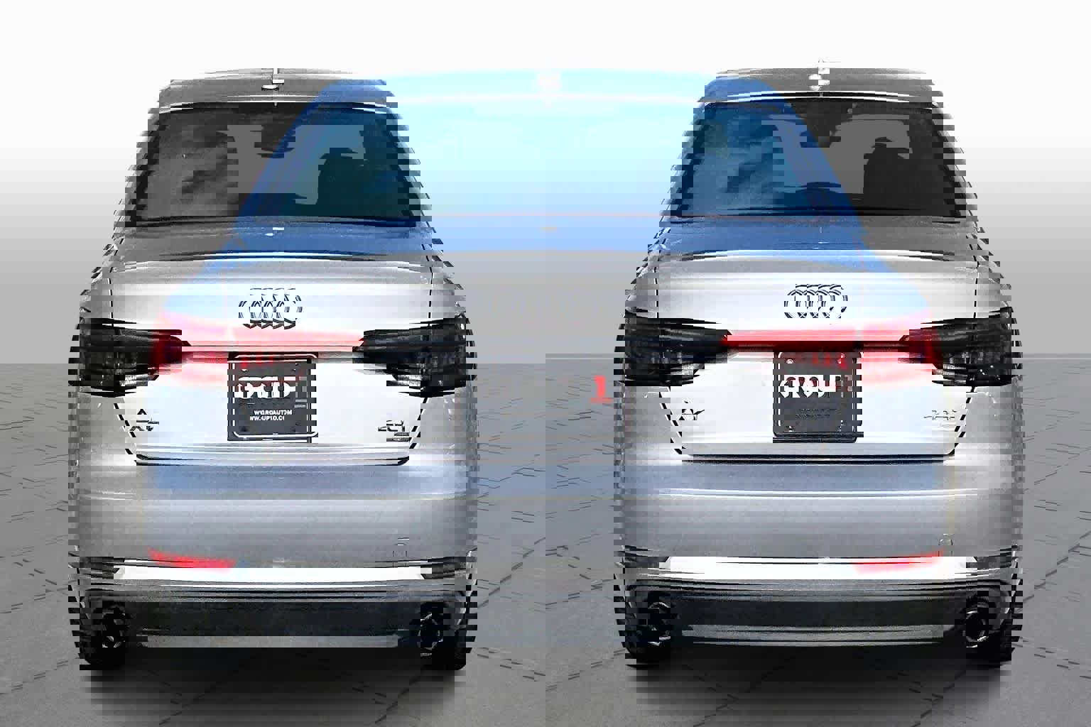 Used 2017 Audi A4 2.0T Ultra Premium w/ Convenience Package image 4