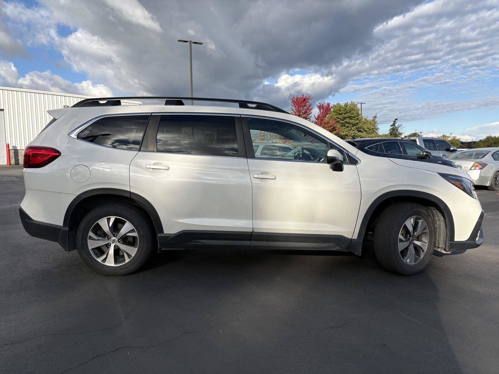 Used 2023 Subaru Ascent Premium AWD/4WD image 16