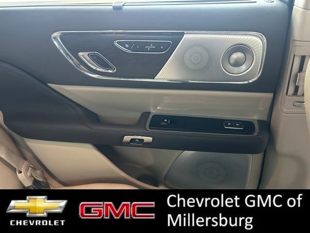Used 2017 Lincoln Continental Reserve w/ Luxury Package AWD/4WD image 22