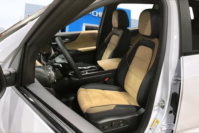 New 2026 Chevrolet Equinox ACTIV w/ Convenience Package III AWD/4WD image 9