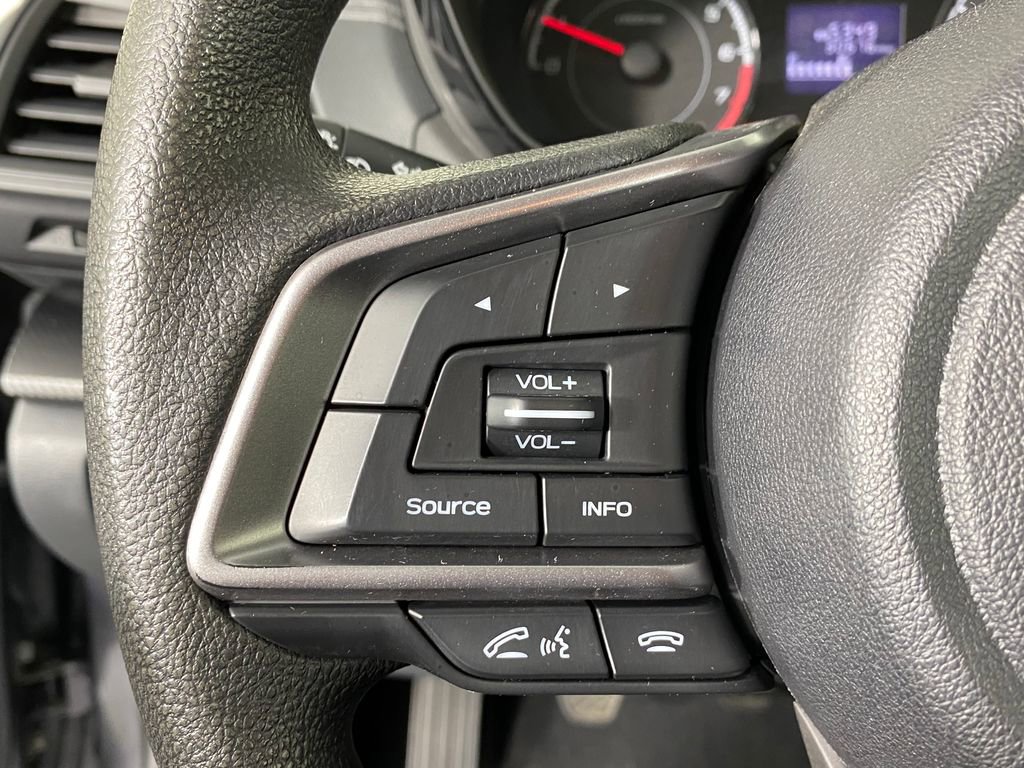 Used 2021 Subaru Crosstrek 2.0i image 14