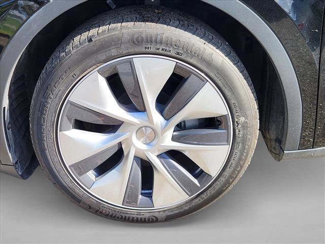 Used 2023 Tesla Model Y Long Range image 19